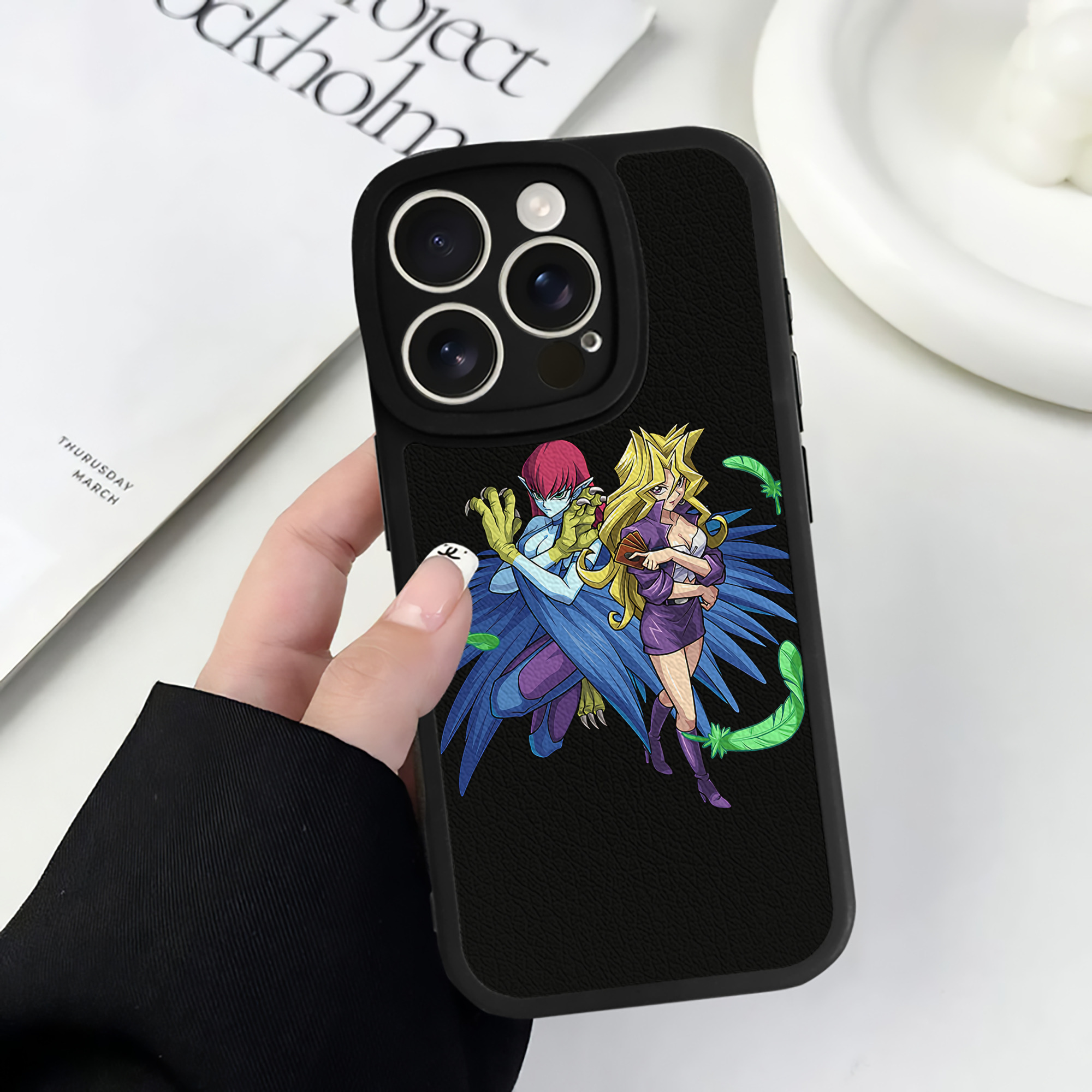 遊☆戯☆王 Yu-Gi-Oh! 【iPhone 16シリーズ対応】シリコンスマホケース（レザー調） 材質：シリコン